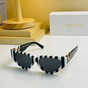 Valentino Sunglasses 279